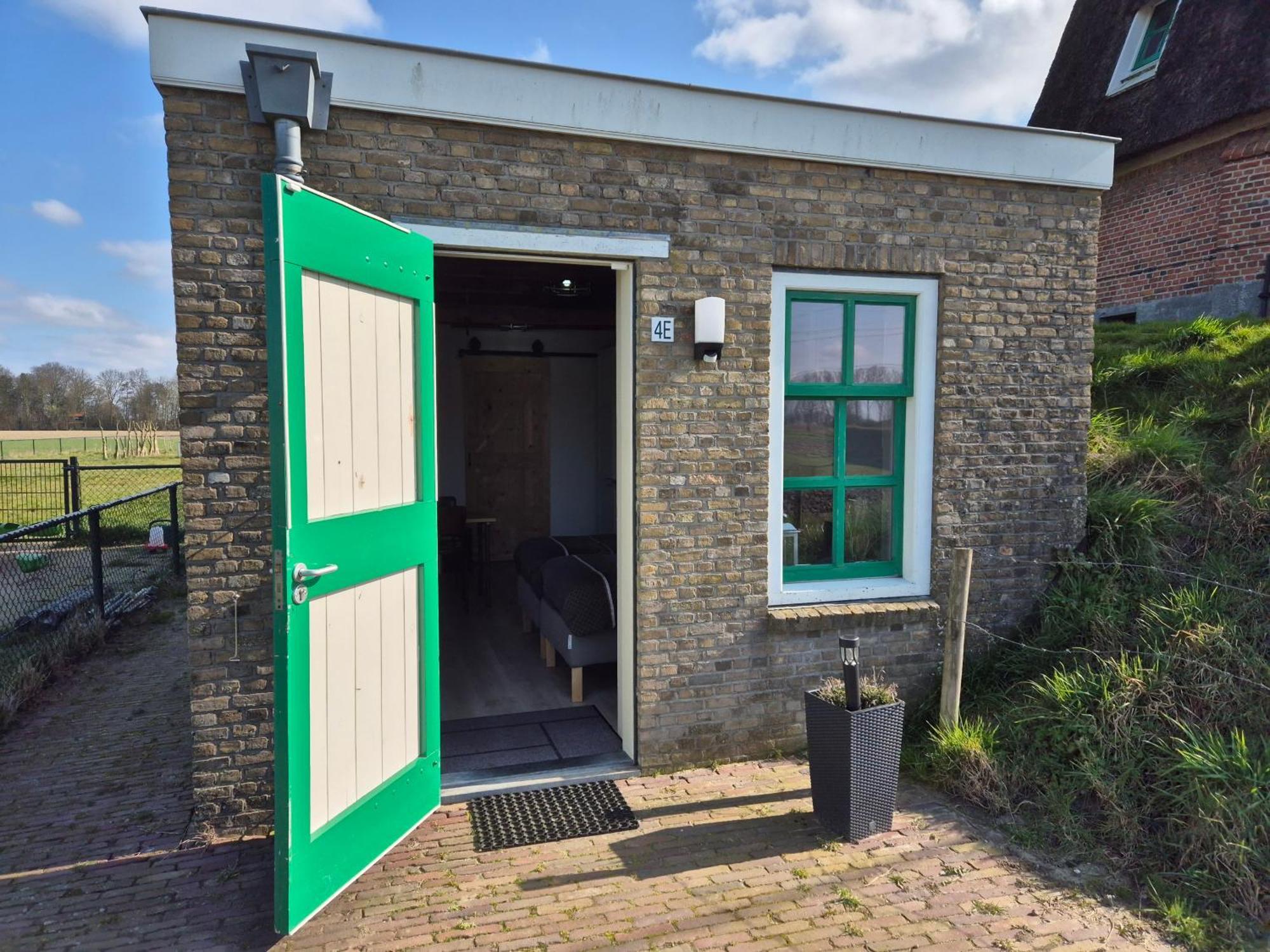 Slapen Aan De Voet Van De Molen Ovezande Exteriör bild